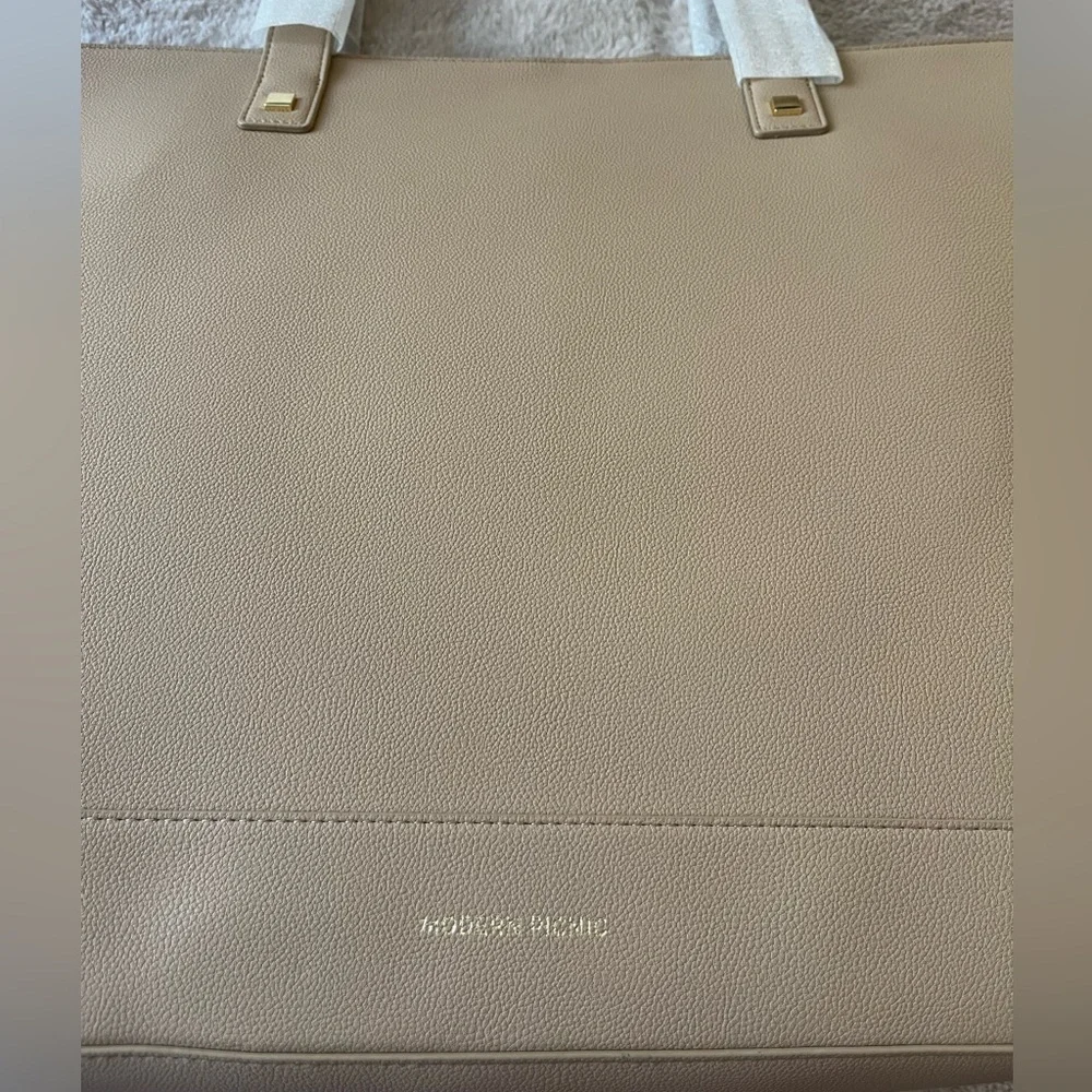 NWT Modern Picnic The Tote Cream